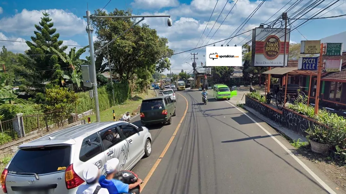 Billboard 4 × 8 m di Jl. Raya Puncak - Cianjur (RM Mbok Berek), Kabupaten Bogor, Jawa Barat