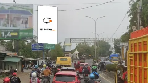 Billboard 4 × 8 m di Jl. Kedungwaringin (Dari Bekasi ke Karawang, Area Perbatasan Bekasi-Karawang), Jawa Barat