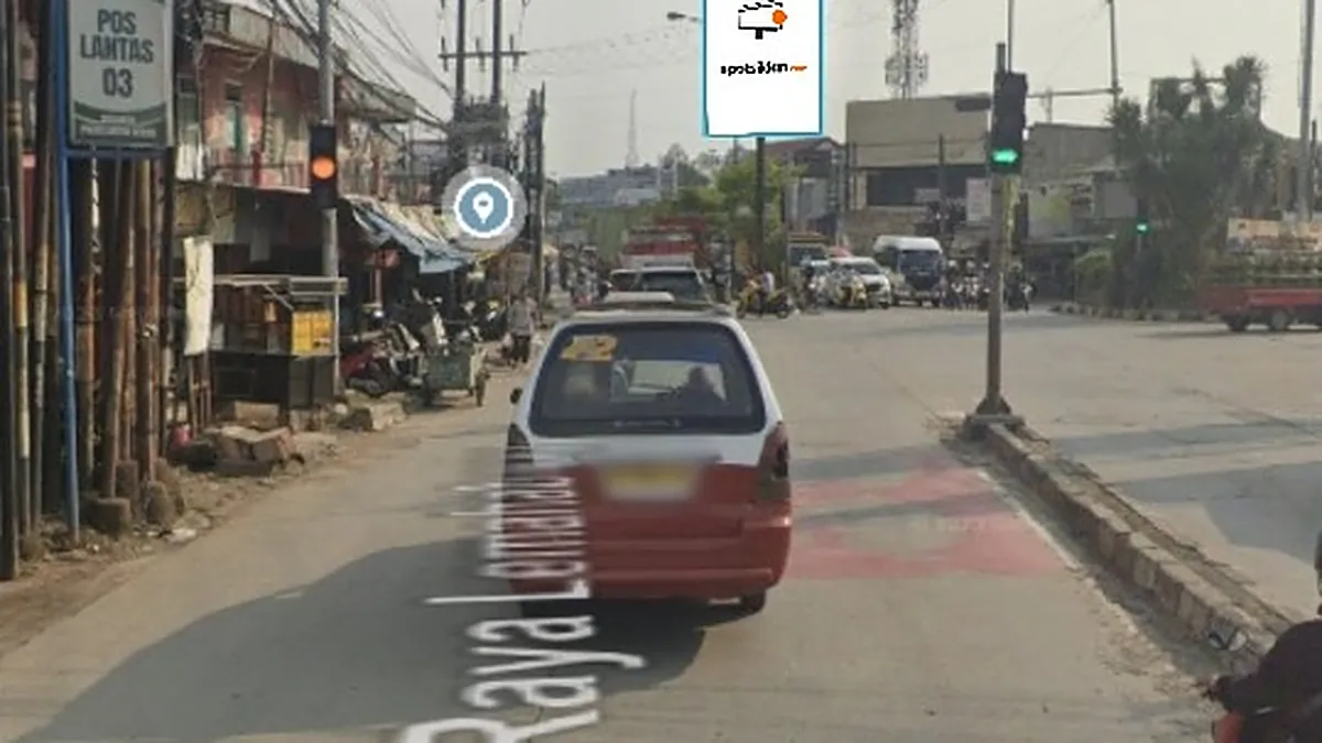 Baliho 4 × 6 m di Jl. Raya Industri (Dari arah Lemahabang menuju Jababeka), Kabupaten Bekasi, Jawa Barat