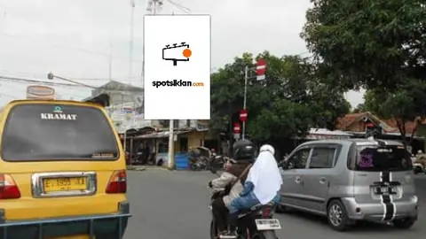 Baliho 6 × 4 m di Jl. Dewi Sartika (Depan Polresta Cirebon), Jawa Barat