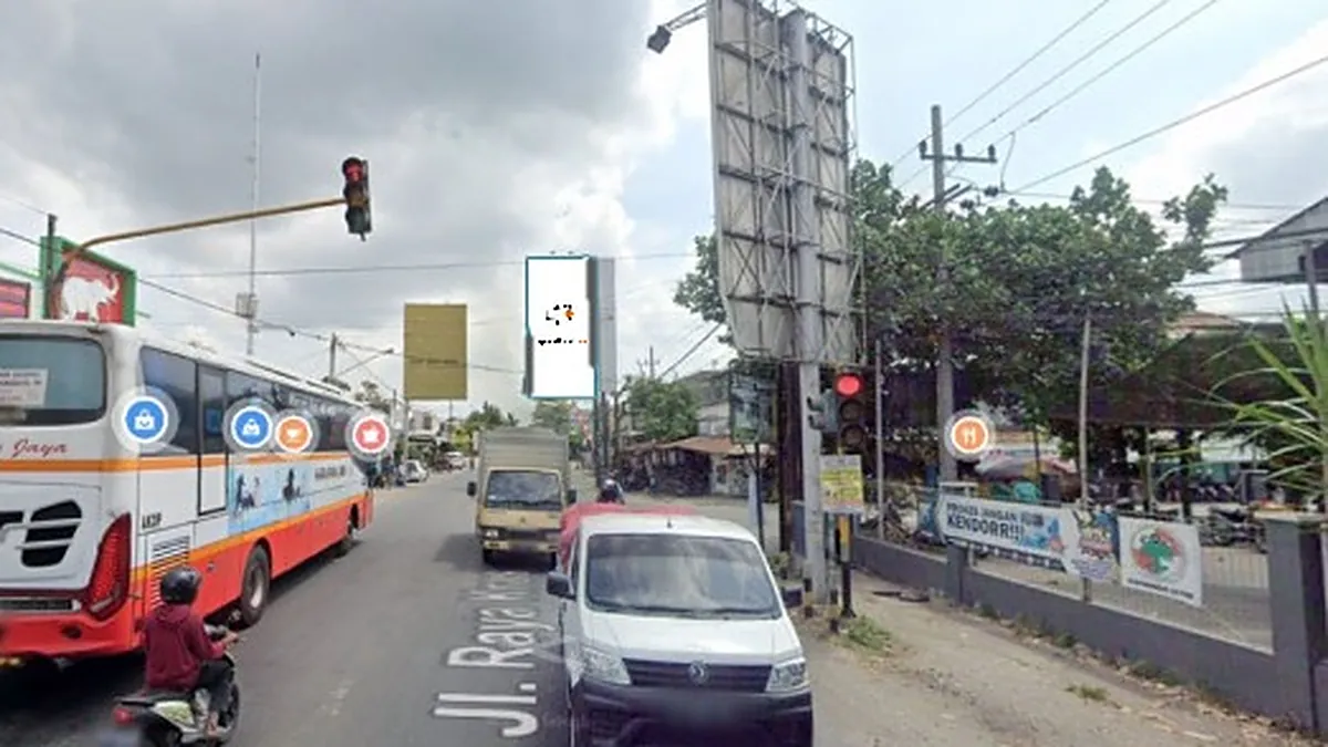 Billboard 5 × 10 m di Jl. Raya Kras No.14 (Dari TLA, Pertigaan Pasar Kras), Kabupaten Kediri, Jawa Timur