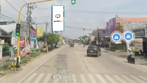 Billboard 8 × 4 m di Jl. Raya Kediri - Nganjuk (Timur dari Kediri), Jawa Timur