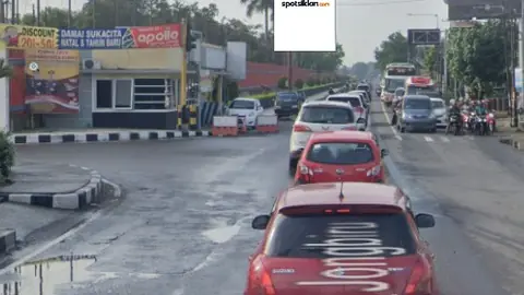 Billboard 4 × 8 m di Jl. Raya Jongbiru (Area Gudang Garam), Kabupaten Kediri, Jawa Timur