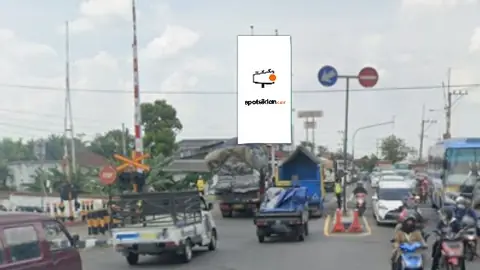 Billboard 5 × 10 m di Jl. Panglima Sudirman (Area Simpang Bra'an, Arah Jawa Timur), Kabupaten Kediri