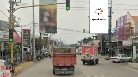 Billboard 4 × 8 m di Jl. Raya Gringging (Depan Pasar Gringging, Arah Kediri Kota), Jawa Timur