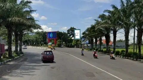 Baliho 6 × 4 m di Jl. Raya Tugurejo (Dari Jl. Erlangga menuju Simpang Lima Gumul), Kabupaten Kediri, Jawa Timur