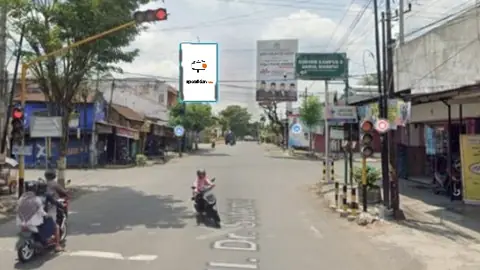 Baliho 6 × 4 m di Jl. Raya Kediri Pare (Utara dari Surabaya), Jawa Timur