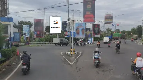 Baliho 4 × 6 m di Jl. Raya Braan (Area Perempatan Mengkreng), Kabupaten Kediri, Jawa Timur