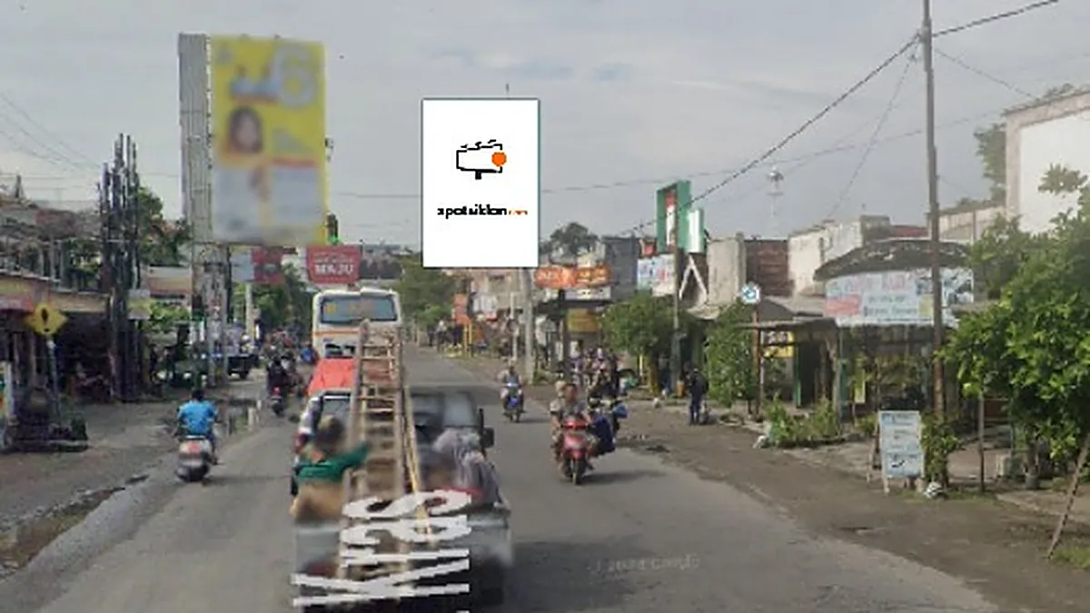 Baliho 4 × 6 m di Jl. Raya Kediri-Tulungagung (Area Pasar Kras, Dari Selatan Arah Tulungagung), Jawa Timur