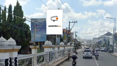 Baliho 6 × 4 m di Jl. Sunan Kudus (Jembatan Kaligelis, Arah Simpang Tujuh), Jawa Tengah