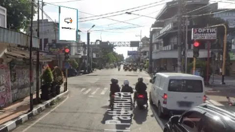 Baliho 4 × 6 m di Jl. Joyoboyo (Perempatan Jl. Kilisuci), Kediri, Jawa Timur