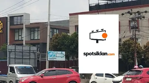 Baliho 4 × 6 m di Jl. H Alala. Korumba (Seberang Kopi Daeng, Arah Taman Kota Kendari), Sulawesi Tenggara