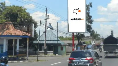 Billboard 8 × 4 m di Jl. Raya Solo (Lampu Merah Sub Terminal Penggung), Klaten, Jawa Tengah