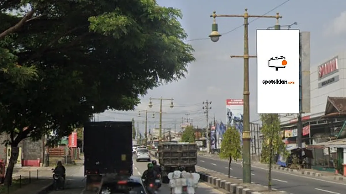 Billboard 8 × 4 m di Jl. Raya Solo-Klaten (Arah Toyota Nasmoco Klaten), Jawa Tengah
