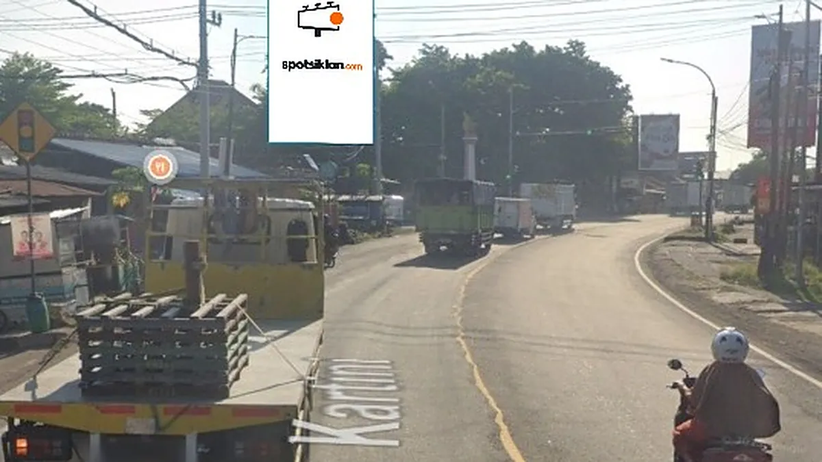 Billboard 5 × 10 m di Jl. Kartini (Perempatan Pasar Srago Klaten), Jawa Tengah