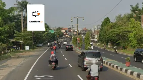 Baliho 6 × 4 m di Jl. Solo-Jogja (Dekat Jembatan Besole, Arah Jogja), Klaten, Jawa Tengah