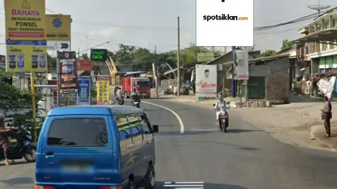 Baliho 4 × 6 m di Jl. Jatinom-Boyolali (Arah Pasar Gringging), Klaten, Jawa Tengah