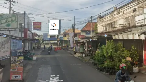 Baliho 4 × 6 m di Jl. Pedan-Trucuk (Area Pasar Pedan), Klaten, Jawa Tengah