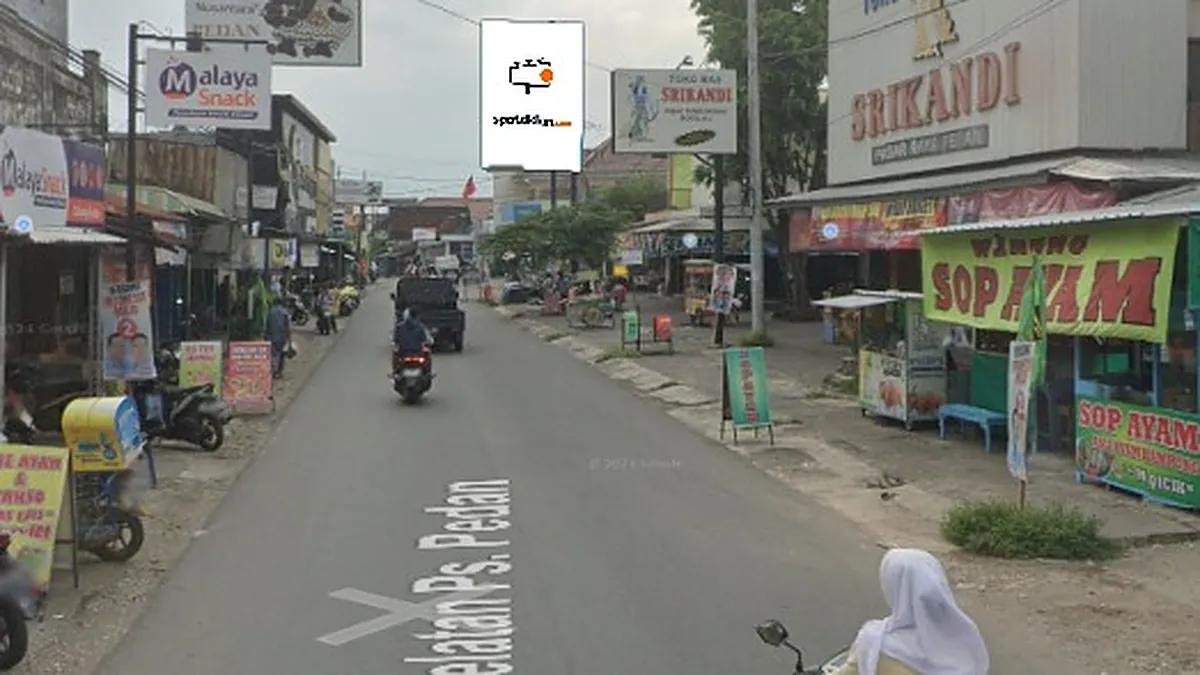 Baliho 4 × 6 m di Jl. Pedan-Trucuk (Area Depan Pasar Pedan, Arah SMK Kristen Pedan), Klaten, Jawa Tengah