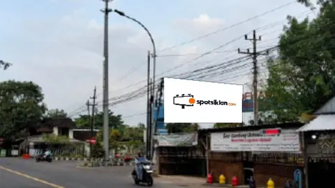 Baliho 4 × 6 m di Jl. Kartini (Depan Terminal Ir Soekarno, Arah Solo), Klaten, Jawa Tengah