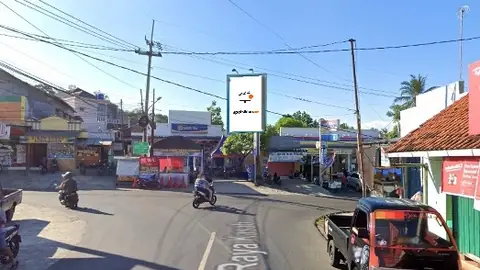 Baliho 6 × 4 m di Jl. Raya Kasab (Area Simpang Mandiracan), Kuningan, Jawa Barat