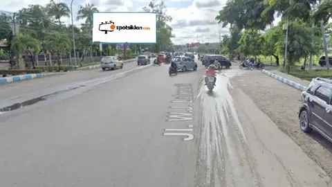 Billboard 5 × 10 m di Jl. WJ Lalamentik (Arah Menuju Stadion Oepoi Kupang), Nusa Tenggara Timur
