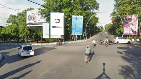 Baliho 6 × 4 m di Jl. Frans Seda (Pertigaan Pasar Oebobo), Kupang, Nusa Tenggara Timur
