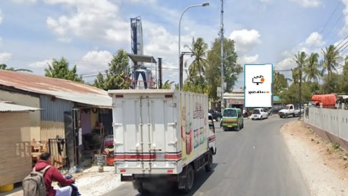 Baliho 6 × 4 m di Jl. WJ Lalamentik (Pertigaan Jalan Lalamentik), Kupang, Nusa Tenggara Timur