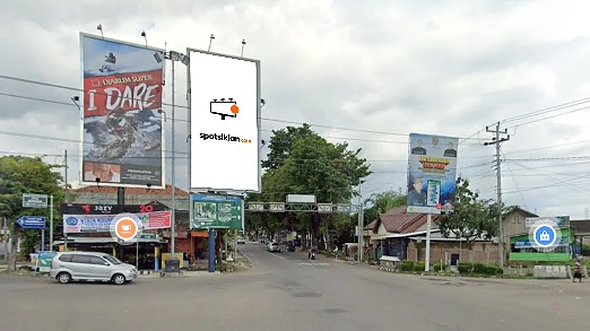 Billboard 10 × 5 m di Jl. Lawu (Lampu Merah Timur Terminal Bejen Tegal Gede), Karanganyar, Jawa Tengah