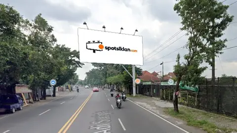 Billboard 5 × 10 m di Jl. Adi Sucipto (Timur Superindo Colomadu, Hadap Barat), Karanganyar, Jawa Tengah