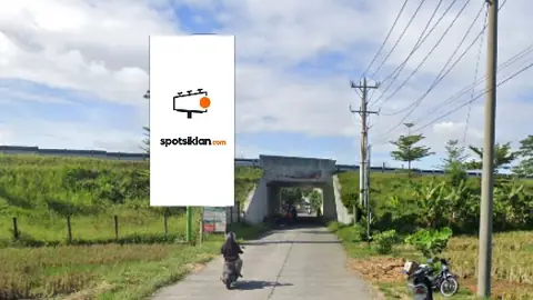Billboard 8 × 4 m di Jl. Krempan Waru (Area Wakru Kebakkramat), Karanganyar, Jawa Tengah