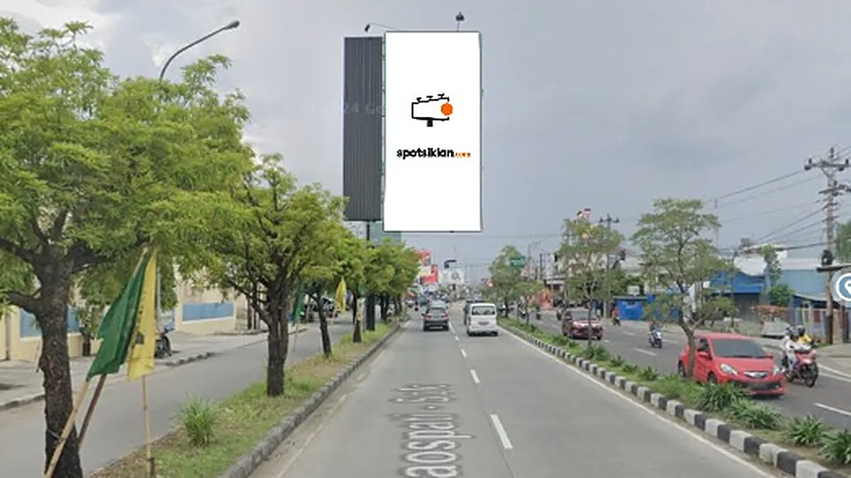 Billboard 5 × 10 m di Jl. Raya Palur (Dari Barat Flyover Palur, Hadap Barat), Karanganyar, Jawa Tengah