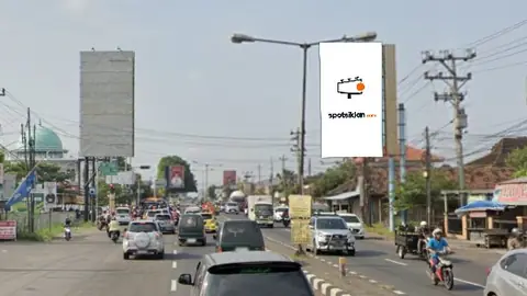 Billboard 8 × 4 m di Jl. Solo-Sragen (Arah Polsek Kebakkramat), Karanganyar (unit 1), Jawa Tengah