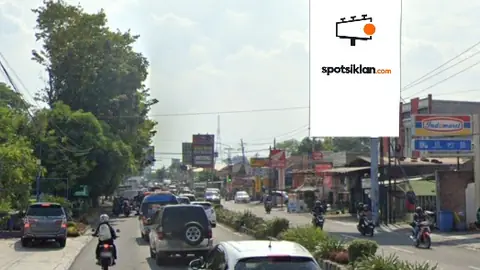 Billboard 10 × 5 m di Jl. Raya Palur Karanganyar (Arah Ahasstama Motor), Jawa Tengah