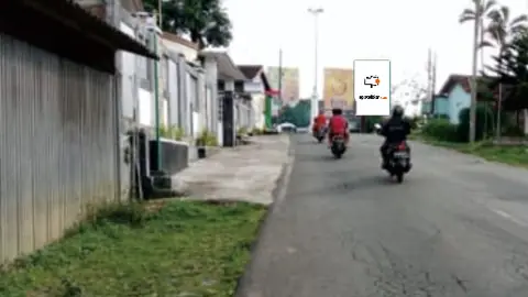 Baliho 6 × 4 m di Jl. Derpoyudo (Area Tugu Mojogedang), Karanganyar, Jawa Tengah