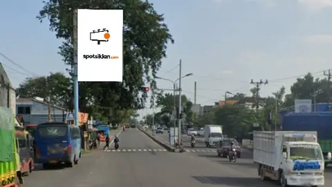 Baliho 6 × 4 m di Jl. Raya Solo-Sragen (Pertigaan Ringroad), Karanganyar, Jawa Tengah