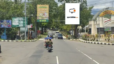 Baliho 6 × 4 m di Jl. Raya Solo - Tawangmangu (Pertigaan Kecamatan Karangpandan), Karanganyar, Jawa Tengah