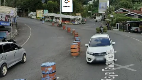 Baliho 4 × 6 m di Jl. Lawu (Bundaran HI Tawangmangu), Karanganyar, Jawa Tengah