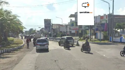 Baliho 4 × 6 m di Jl. Raya Tawangmangu-Kra (Poliman Bejen Arah Karanganyar), Jawa Tengah