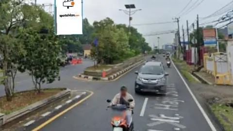 Billboard 5 × 10 m di Jl. Ir Haji Juanda (Dari Juanda - Cikopo), Karawang, Jawa Barat