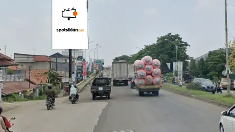 Baliho 6 × 4 m di Jl. Tarumanagara (Arah Gempol Bridge), Karawang, Jawa Barat