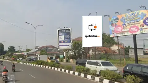 Baliho 4 × 6 m di Jl. Raya By Pass (Lampu Merah Bypas RMK), Karawang, Jawa Barat