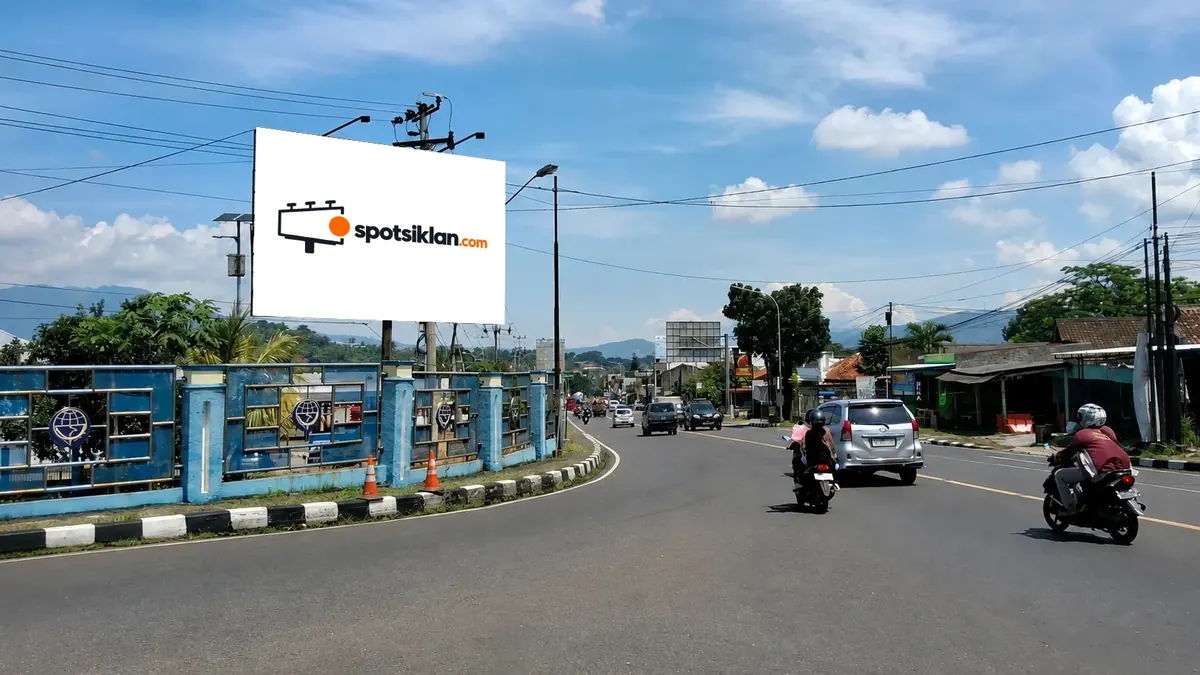 Billboard 4 × 6 m di Jl. Nasional (Terminal Bis Bawen), Kabupaten Semarang, Jawa Tengah