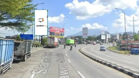 Billboard 10 × 5 m di Jl. Raya Bawen (dari Salatiga/Solo menuju Semarang), Jawa Tengah