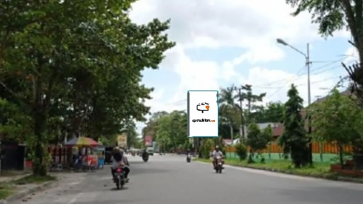 Baliho 6 × 4 m di Jl. Yos Sudarso (Arah Taman Kota Sampit), Kotawaringin Timur, Kalimantan Tengah