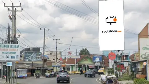 Billboard 5 × 10 m di Jl (arah perlintasan kereta api simpang 5), Kabupaten Tasikmalaya, Jawa Barat