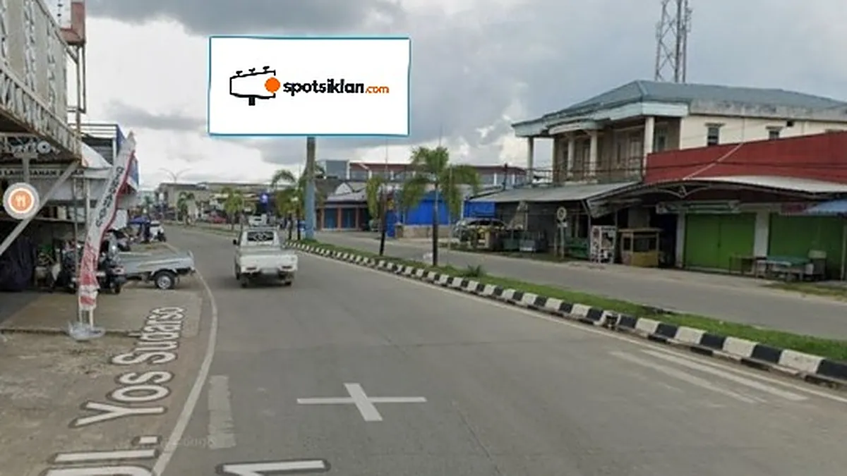 Billboard 5 × 10 m di Jl. Yos Sudarso (Dari Tugu Simpang 4 Patung Singa), Kutai Timur, Kalimantan Timur
