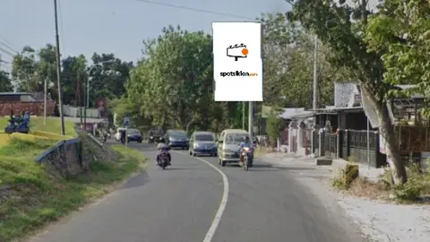 Baliho 4 × 6 m di Jl. Raya Tikung (Dari Arah Mantub), Lamongan, Jawa Timur
