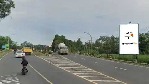 Baliho 4 × 6 m di Jl. National (Dari Patung Jaran Kencak Arah Jembatan Bondoyudo), Lumajang, Jawa Timur