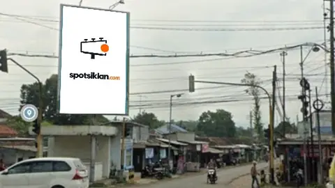 Baliho 4 × 6 m di Jl. Randu Agung (Dari Alun alun Jatiroto), Lumajang, Jawa Timur
